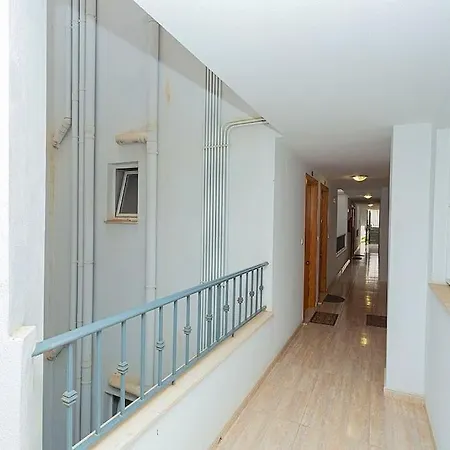 Viktoryia Apartamento Torrevieja